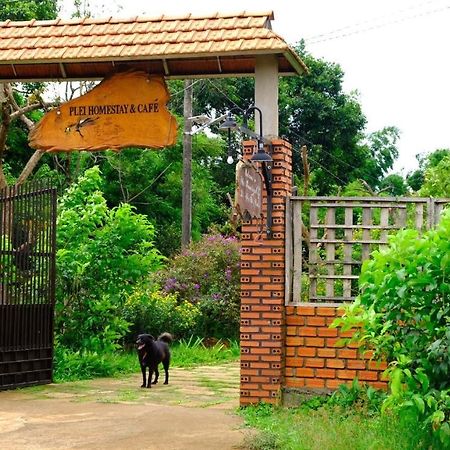 Plei Homestay & Cafe Плей Ку Екстериор снимка
