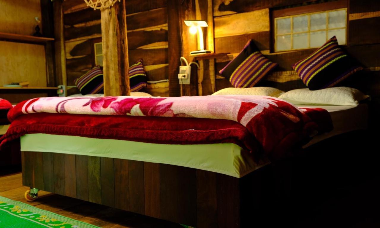 Plei Homestay & Cafe Плей Ку Екстериор снимка