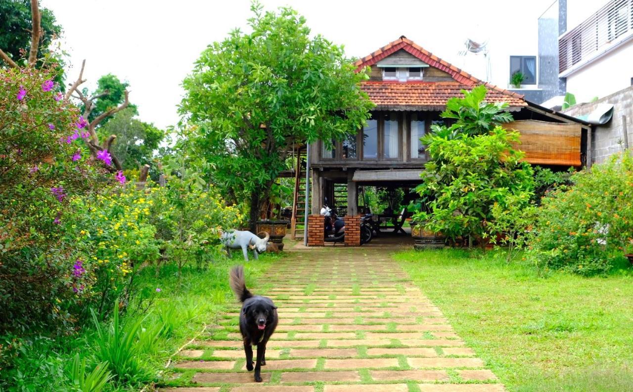 Plei Homestay & Cafe Плей Ку Екстериор снимка