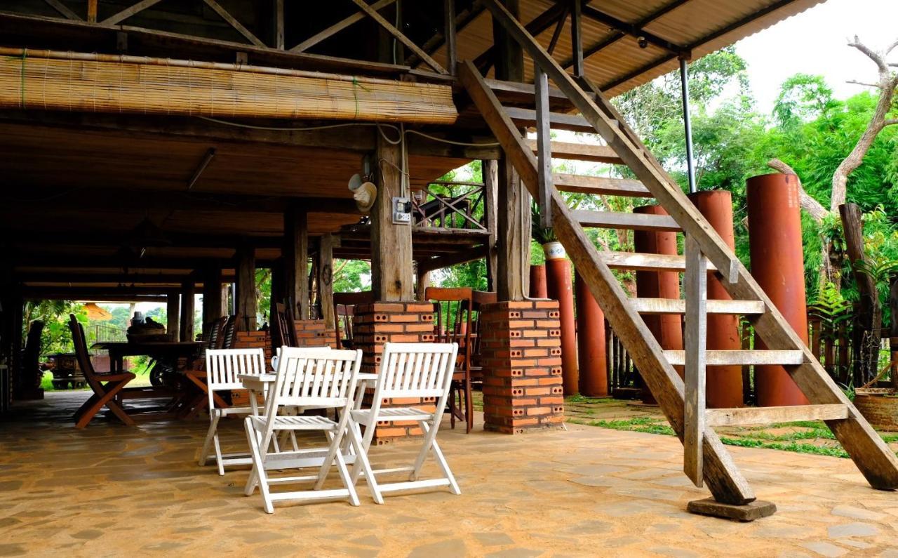 Plei Homestay & Cafe Плей Ку Екстериор снимка