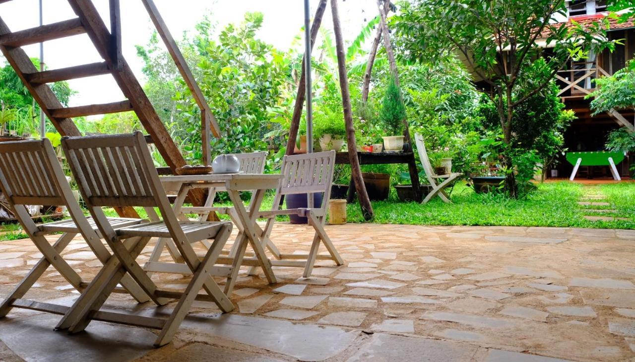 Plei Homestay & Cafe Плей Ку Екстериор снимка
