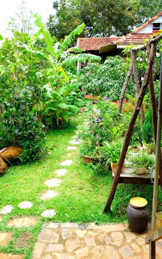 Plei Homestay & Cafe Плей Ку Екстериор снимка